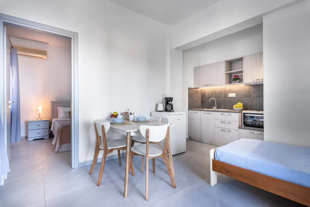 Room 5, sea & mountain view